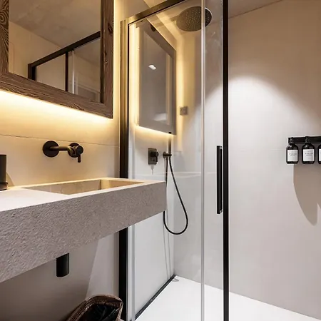 Wabisabi Suites - Mero Cannes Exterior photo